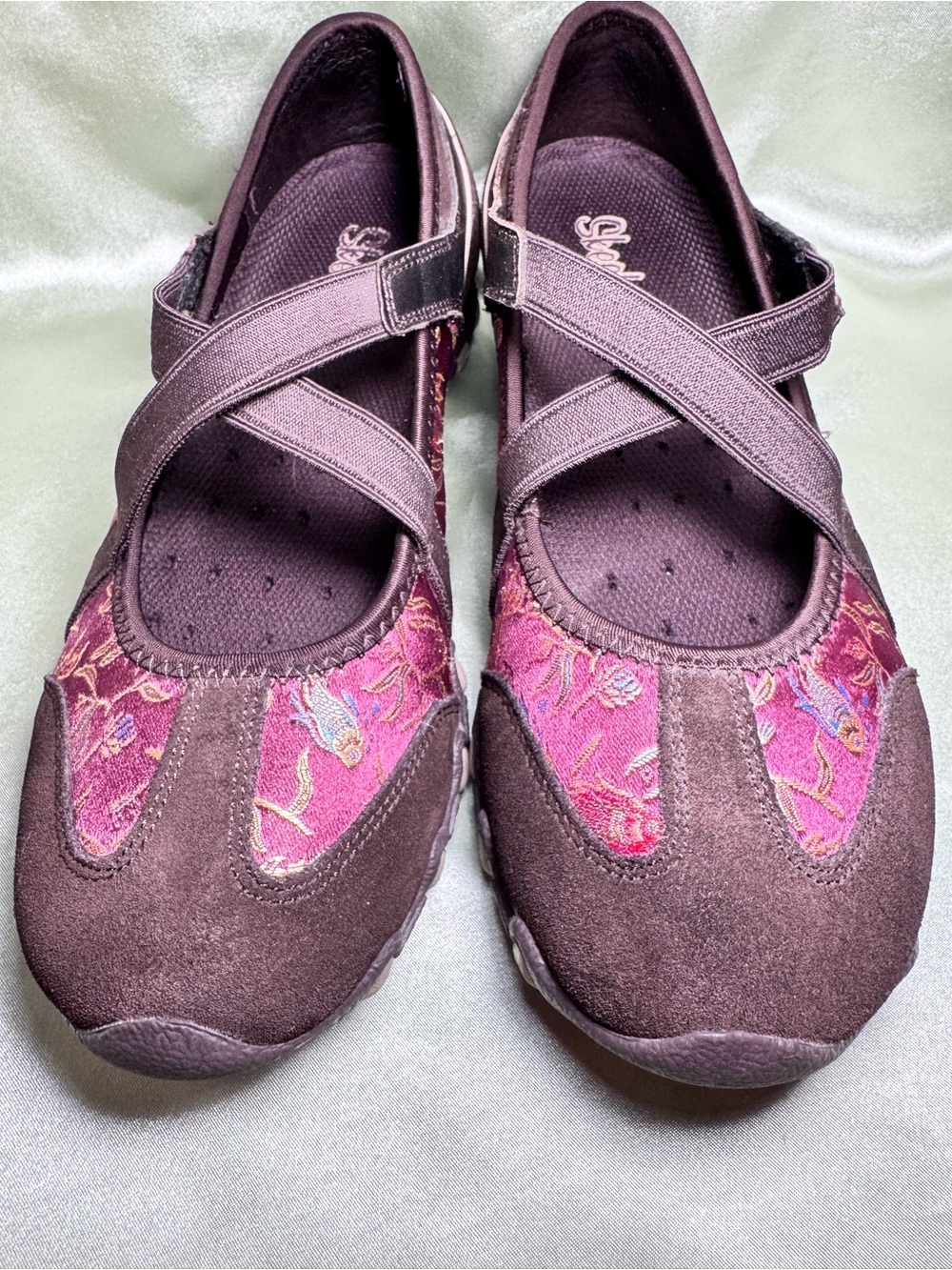 Skechers Suede Fish Print Metallic Slip On Strap Shoes Womens SN 21437 Size 7.5 - Picture 2 of 8